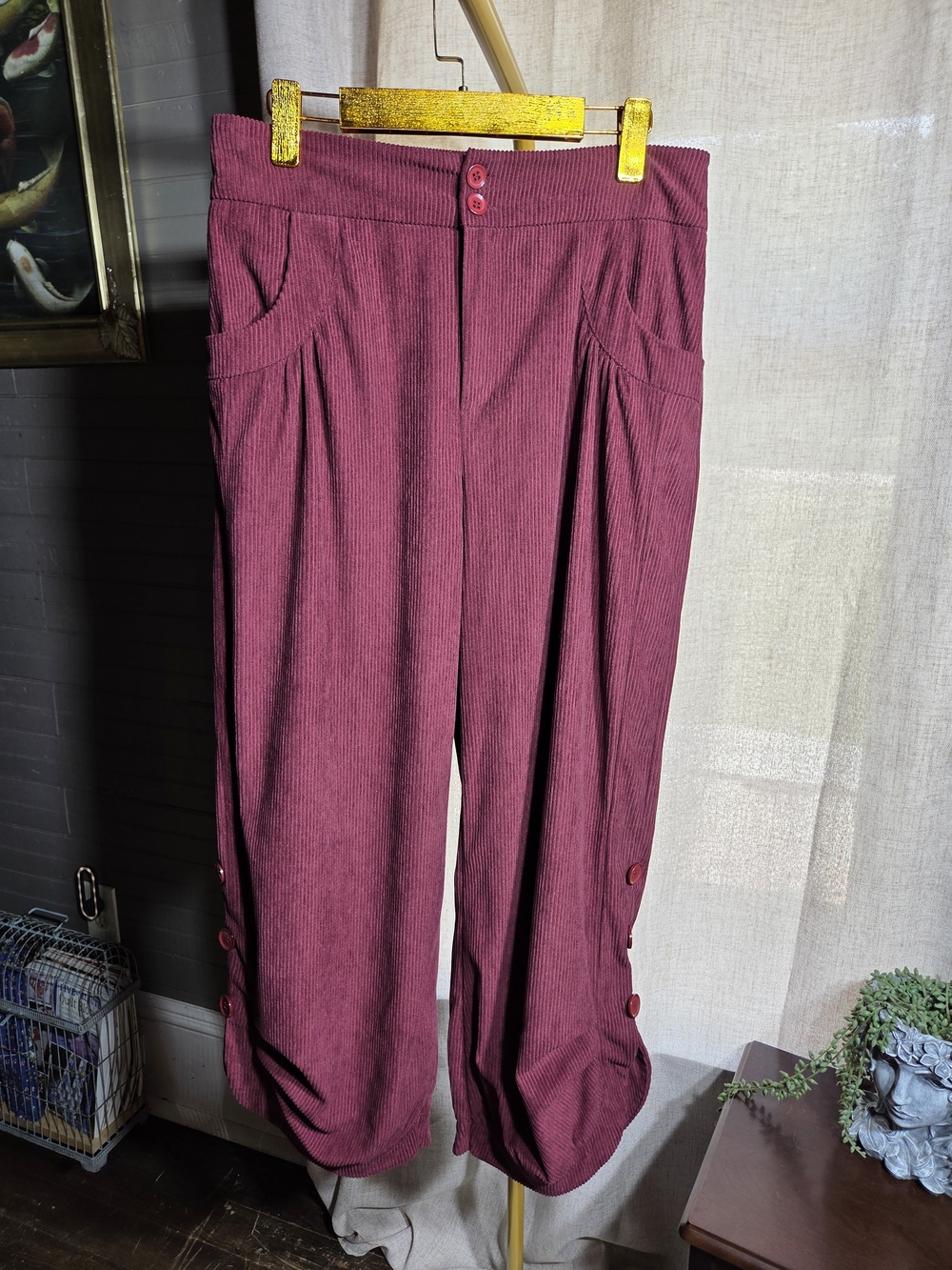 Women's Plum Cropped Wide-Leg Corduroy Pants